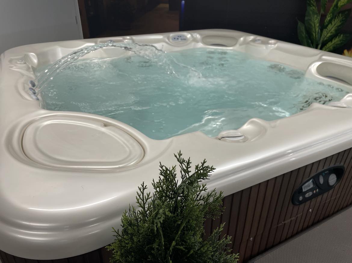 HotSpring Envoy - Pre-Loved