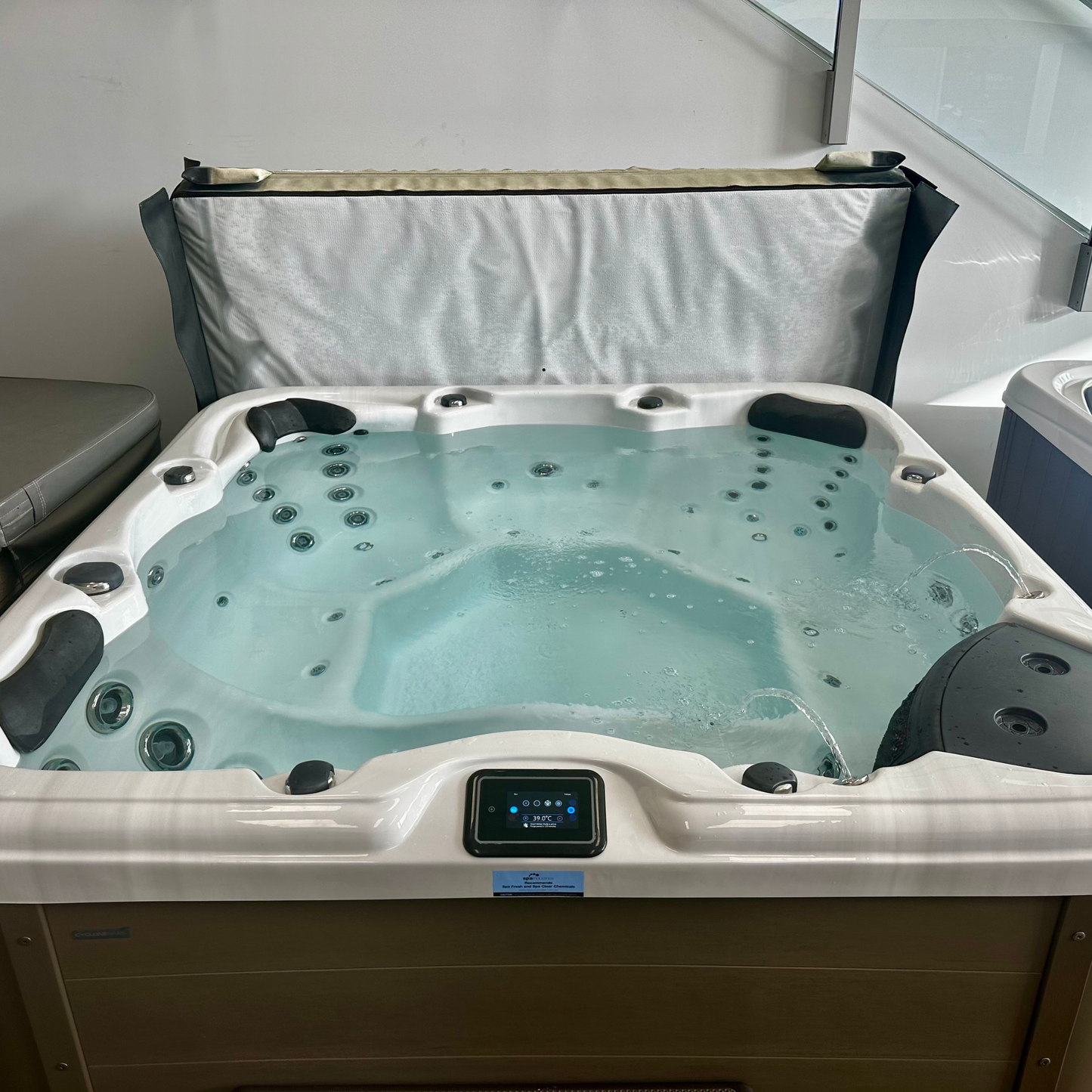Cyclone Spa - Preloved