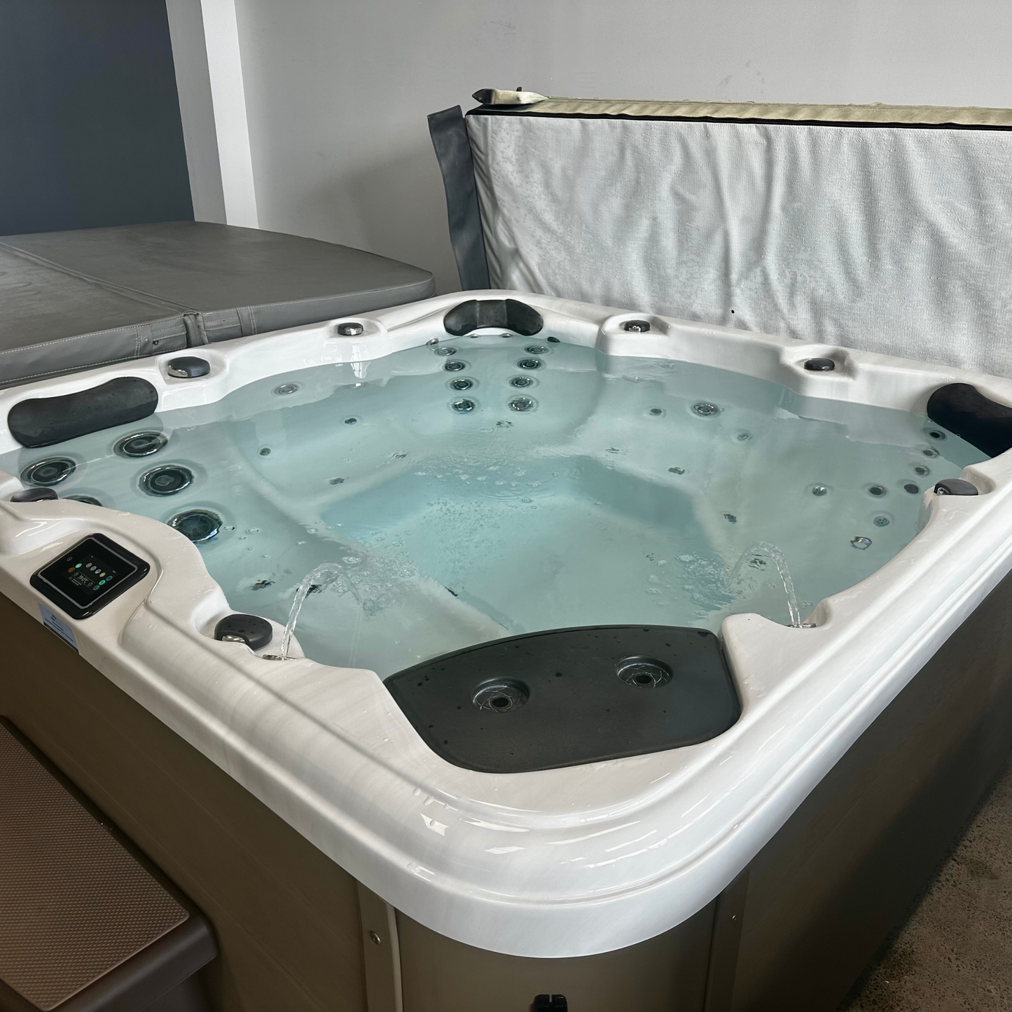 Cyclone Spa - Preloved
