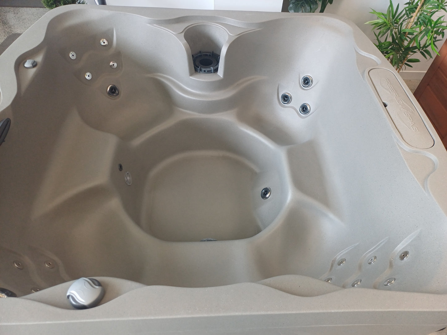 Pre-Loved Monterey 2021