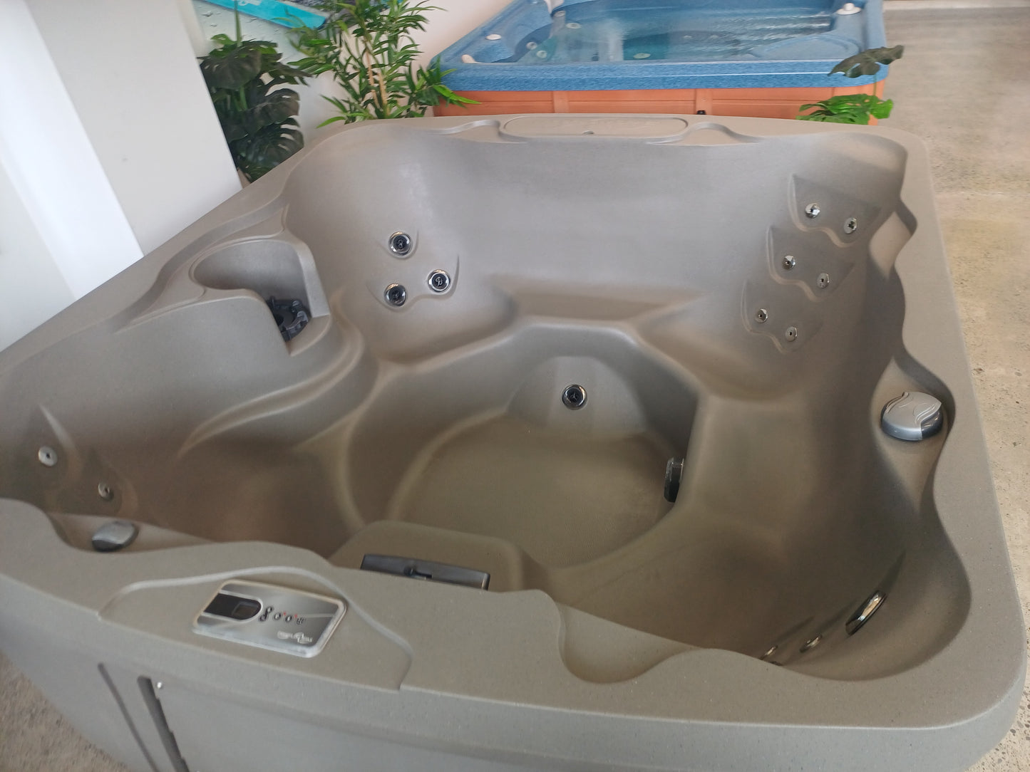 Pre-Loved Monterey 2021