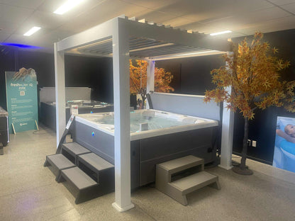 PEGOLA KING 2.6 x 2.6 With RGB Lighting Louvers