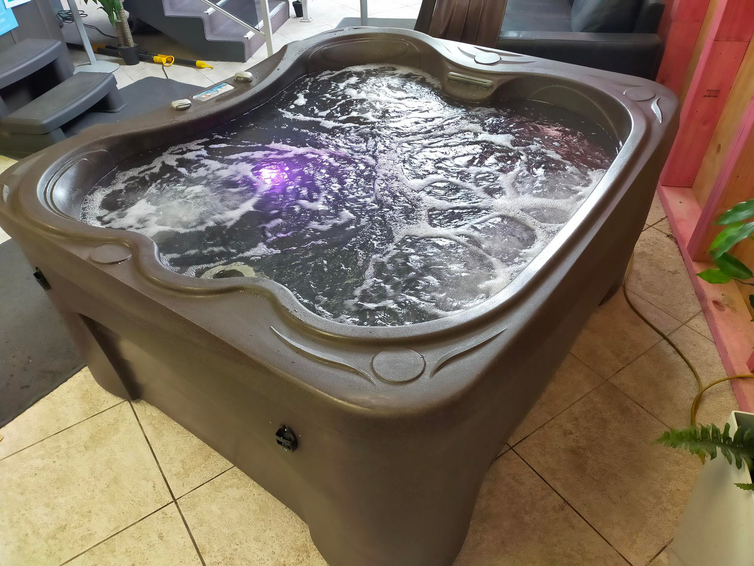 shop pre-loved spas