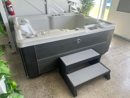 Highlife Jetsetter LX- Like NEW