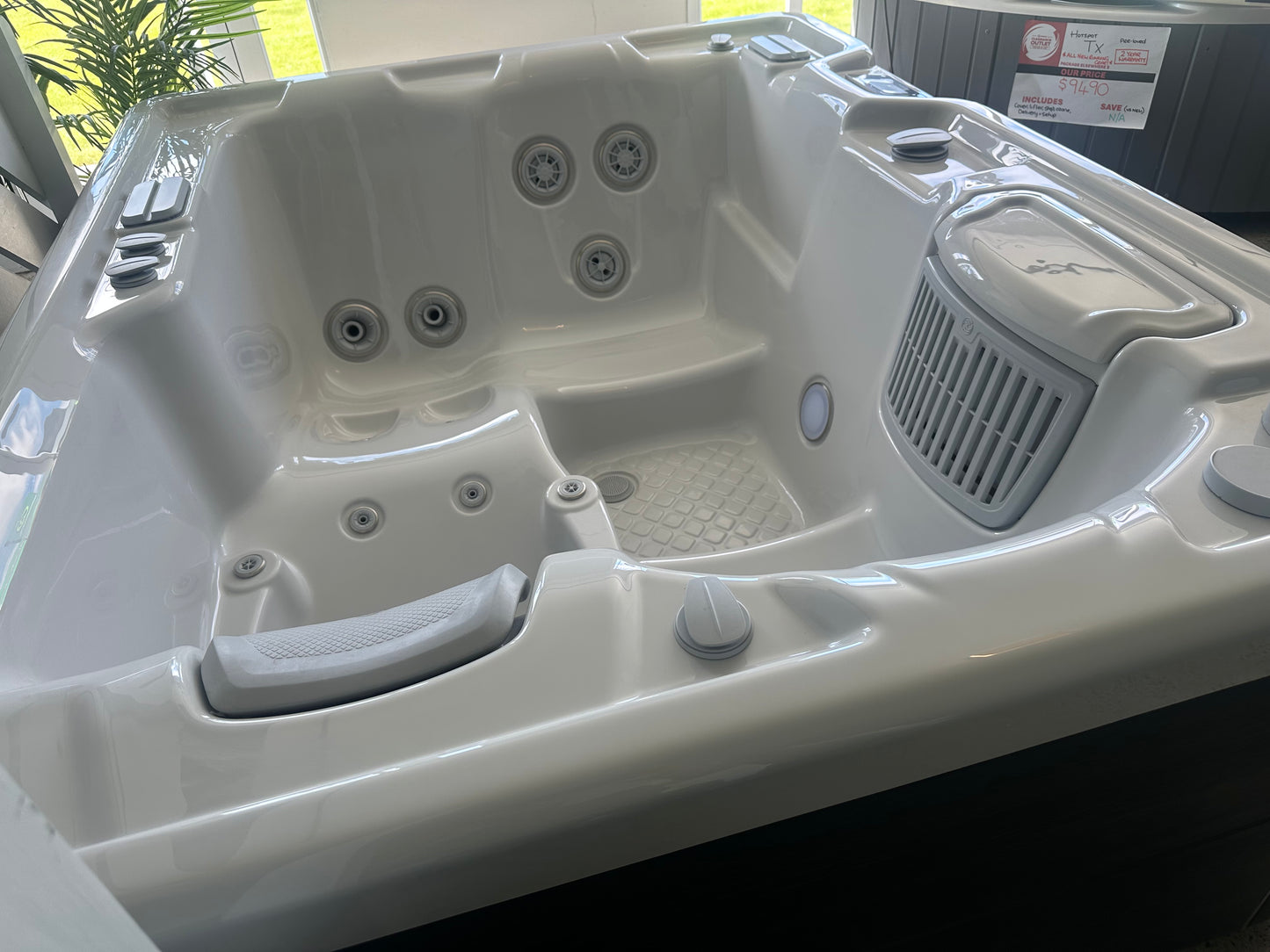 Highlife Jetsetter LX- Like NEW